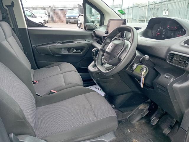 2021 Peugeot Partner L1 1000 1.5BLUE HDI 100PS PROFESSIONAL EURO 6 (NU21JFO) Image 21