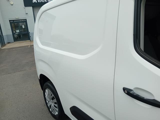2021 Peugeot Partner L1 1000 1.5BLUE HDI 100PS PROFESSIONAL EURO 6 (NU21JFO) Image 8