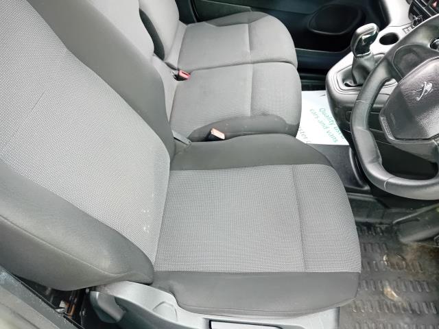 2021 Peugeot Partner L1 1000 1.5BLUE HDI 100PS PROFESSIONAL EURO 6 (NU21JFO) Image 13