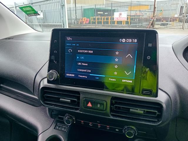 2021 Peugeot Partner L1 1000 1.5BLUE HDI 100PS PROFESSIONAL EURO 6 (NU21JFO) Image 14