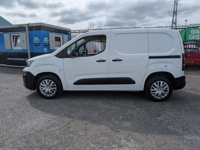 2021 Peugeot Partner 1000 1.5 Bluehdi 100 Professional Van (NU21JFV) Image 6