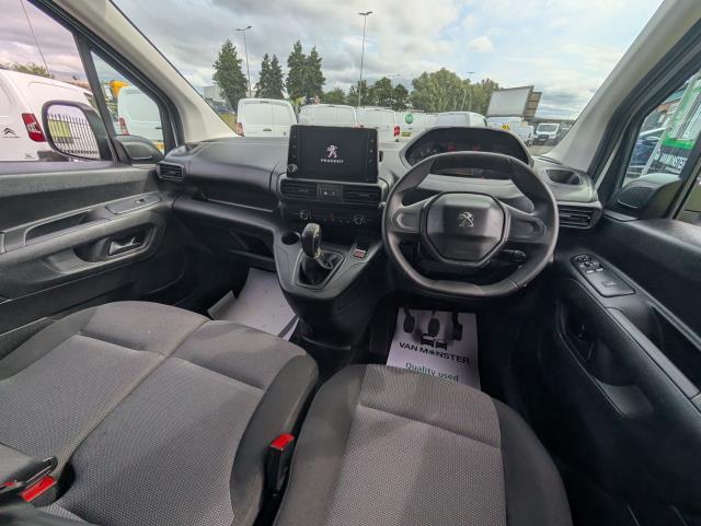 2021 Peugeot Partner 1000 1.5 Bluehdi 100 Professional Van (NU21JFV) Image 16