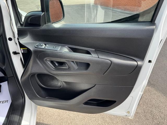 2021 Peugeot Partner 1000 1.5 Bluehdi 100 Professional Van (NU21JGZ) Image 18