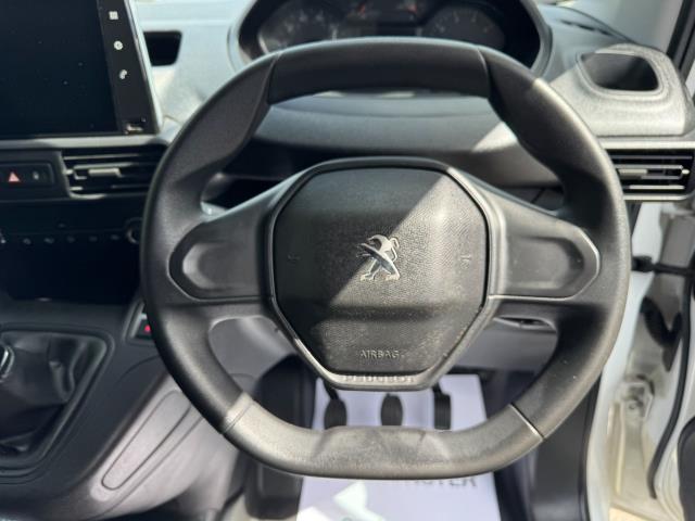 2021 Peugeot Partner 1000 1.5 Bluehdi 100 Professional Van (NU21JGZ) Image 22