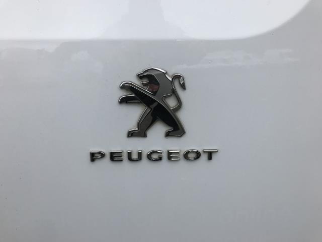 2021 Peugeot Partner 1000 1.5 Bluehdi 100 Professional Van (NU21JHF) Image 19