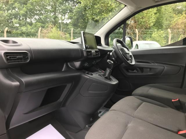2021 Peugeot Partner 1000 1.5 Bluehdi 100 Professional Van (NU21JHF) Image 21