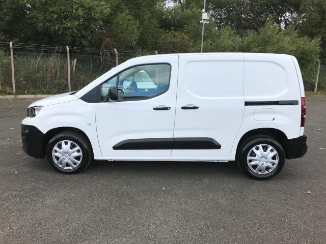 2021 Peugeot Partner 1000 1.5 Bluehdi 100 Professional Van (NU21JHF) Image 4