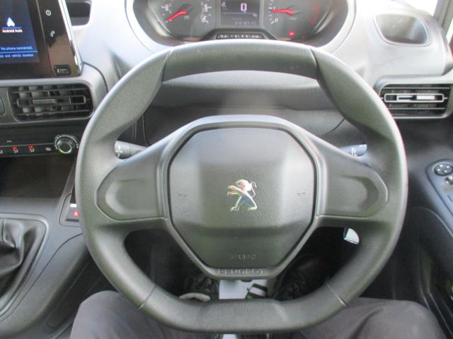 2021 Peugeot Partner 1000 1.5 Bluehdi 100 Professional Van (NU21LVX) Image 14