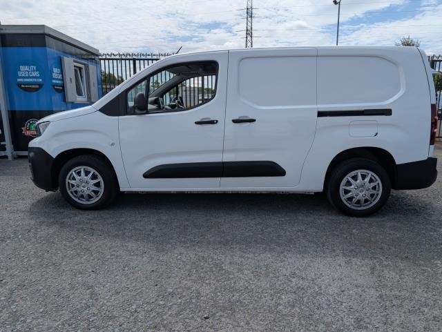 2021 Peugeot Partner 950 1.5 Bluehdi 100 Professional Van (NU21LWC) Image 4