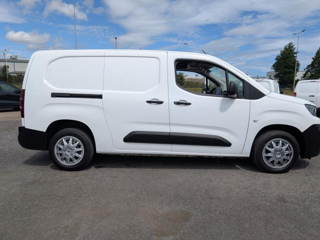 2021 Peugeot Partner 950 1.5 Bluehdi 100 Professional Van (NU21LWC) Image 8