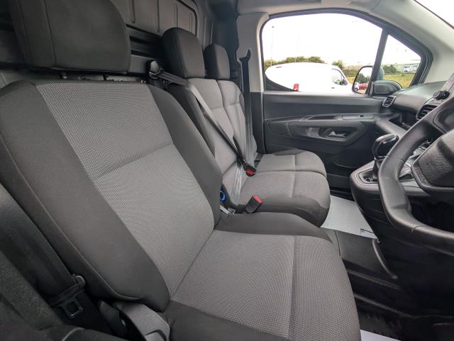 2021 Peugeot Partner 950 1.5 Bluehdi 100 Professional Van (NU21LWC) Image 12