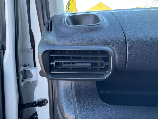 2021 Peugeot Partner 950 L2 1.5 Bluehdi 100 Professional Van  (NU21LXA) Image 37