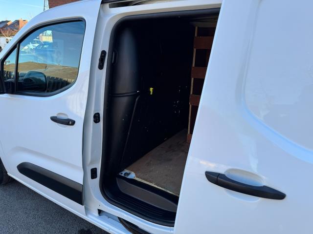 2021 Peugeot Partner 950 L2 1.5 Bluehdi 100 Professional Van  (NU21LXA) Image 38
