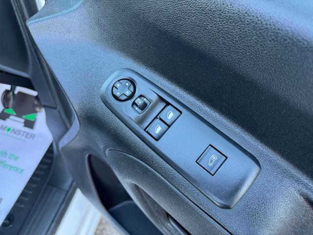 2021 Peugeot Partner 950 L2 1.5 Bluehdi 100 Professional Van  (NU21LXA) Image 19