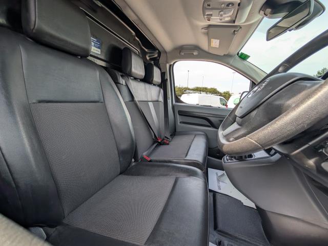 2021 Peugeot Partner 950 1.5 Bluehdi 100 Professional Van L2 LWB (NU21LXF) Image 15