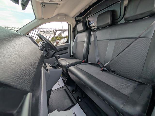 2021 Peugeot Partner 950 1.5 Bluehdi 100 Professional Van L2 LWB (NU21LXF) Image 18