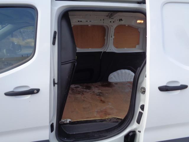 2021 Peugeot Partner 1000 1.5 Bluehdi 100 Professional Van (NU21LZK) Image 17