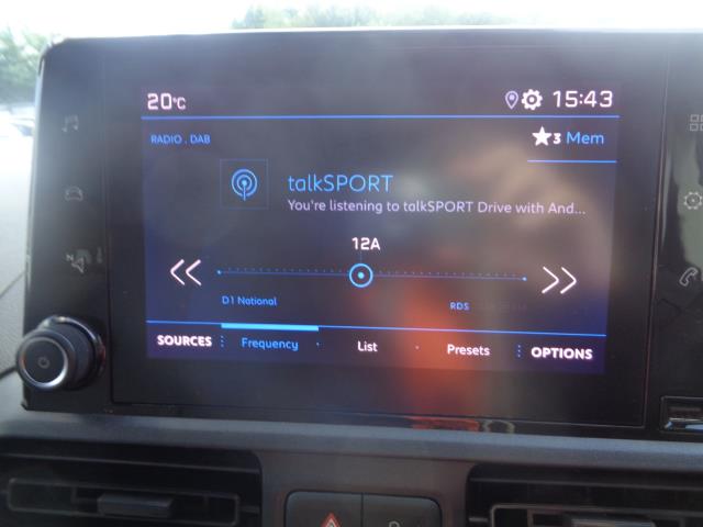2021 Peugeot Partner 1000 1.5 Bluehdi 100 Professional Van (NU21LZK) Image 24
