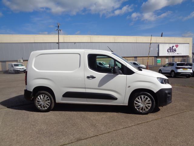 2021 Peugeot Partner 1000 1.5 Bluehdi 100 Professional Van (NU21LZK) Image 2