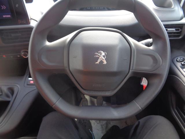 2021 Peugeot Partner 1000 1.5 Bluehdi 100 Professional Van (NU21LZK) Image 23