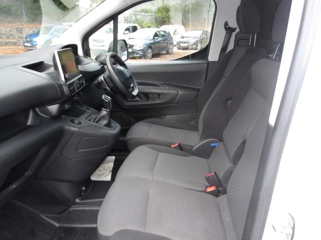 2021 Peugeot Partner 1000 1.5 Bluehdi 100 Professional Van (NU21MDX) Image 17