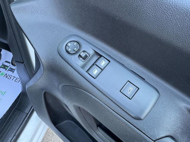 2021 Peugeot Partner 1000 1.5 Bluehdi 100 Grip Van (NU21MFJ) Image 19