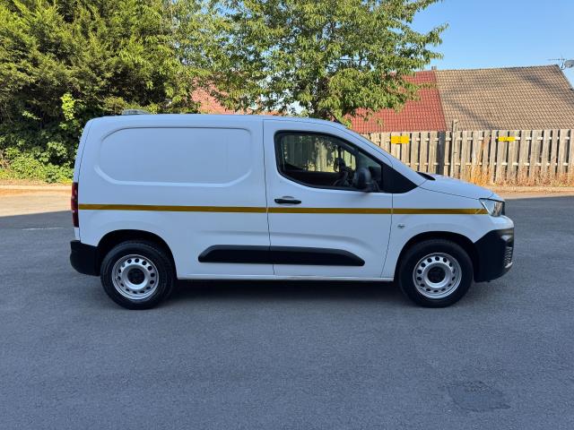 2021 Peugeot Partner 1000 1.5 Bluehdi 100 Grip Van (NU21MFJ) Image 10