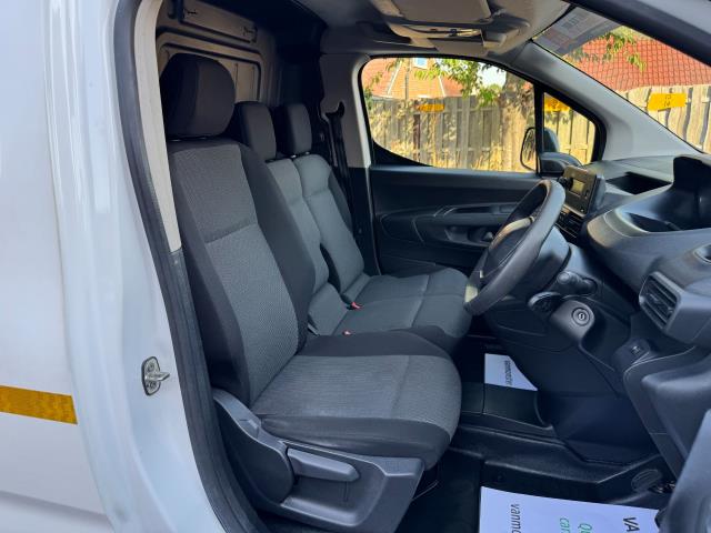 2021 Peugeot Partner 1000 1.5 Bluehdi 100 Grip Van (NU21MFJ) Image 16
