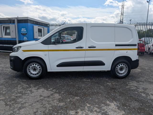 2021 Peugeot Partner 1000 1.5 Bluehdi 100 Grip Van (NU21MGO) Image 5