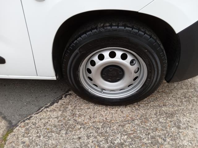 2021 Peugeot Partner 1000 1.5 Bluehdi 100 GRIP Van (NU21MHK) Image 30