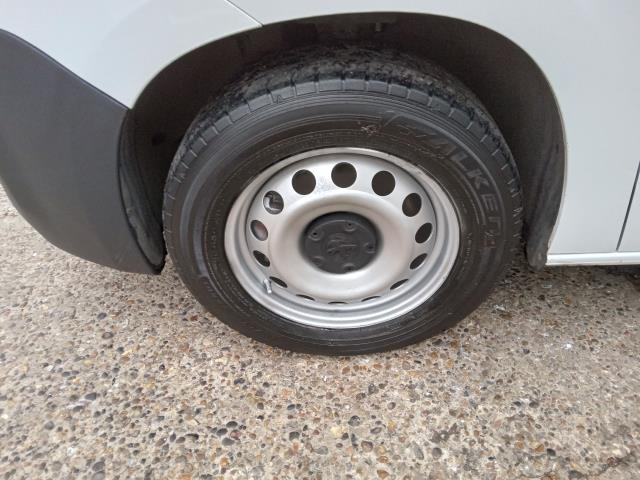 2021 Peugeot Partner 1000 1.5 Bluehdi 100 GRIP Van (NU21MHK) Image 32