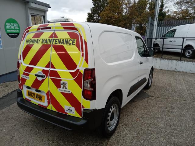 2021 Peugeot Partner 1000 1.5 Bluehdi 100 GRIP Van (NU21MHK) Image 12