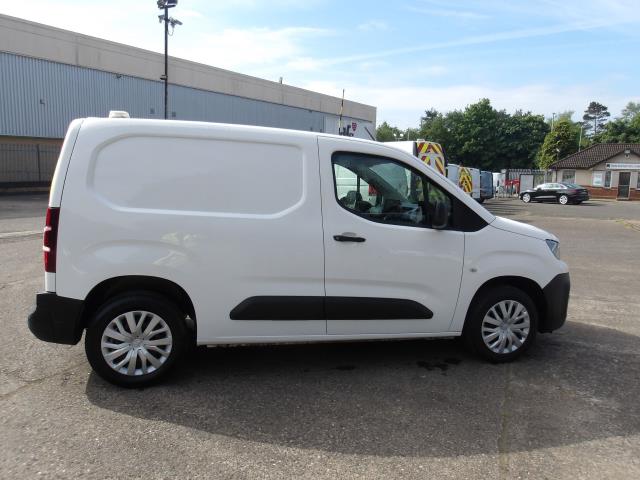 2021 Peugeot Partner 1000 1.5 Bluehdi 100 Professional Van (NU21OOC) Image 8