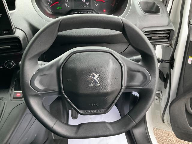 2021 Peugeot Partner 850 1.5 Bluehdi 100 Professional Crew Van (NU21PPZ) Image 17