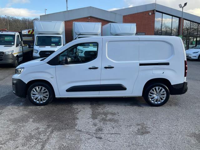 2021 Peugeot Partner 850 1.5 Bluehdi 100 Professional Crew Van (NU21PSZ) Image 4