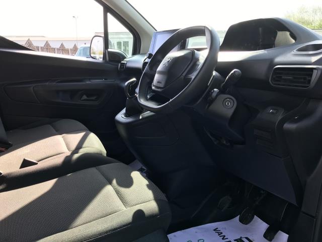 2021 Peugeot Partner 1000 1.5 Bluehdi 100 Professional Van (NU21PWK) Image 28