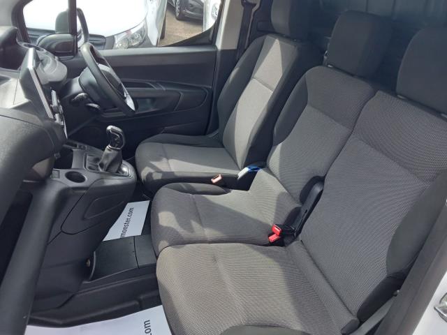 2021 Peugeot Partner 1000 1.5 Bluehdi 100 Professional Van (NU21PYA) Image 17