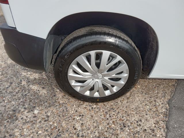 2021 Peugeot Partner 1000 1.5 Bluehdi 100 Professional Van (NU21PYA) Image 30