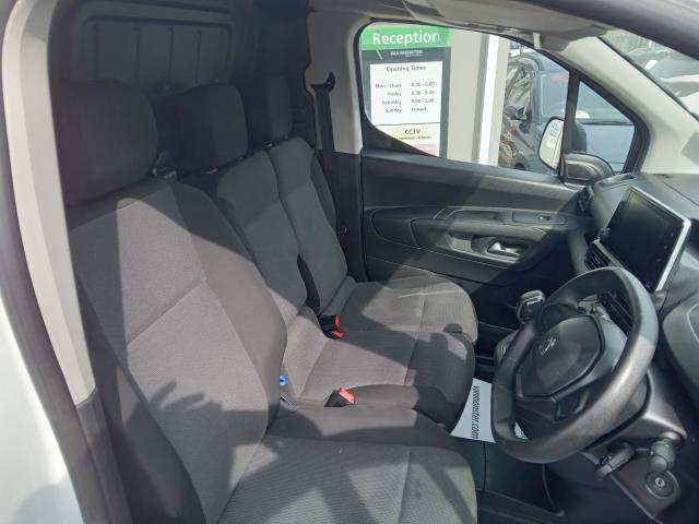 2021 Peugeot Partner 1000 1.5 Bluehdi 100 Professional Van (NU21PYA) Image 22