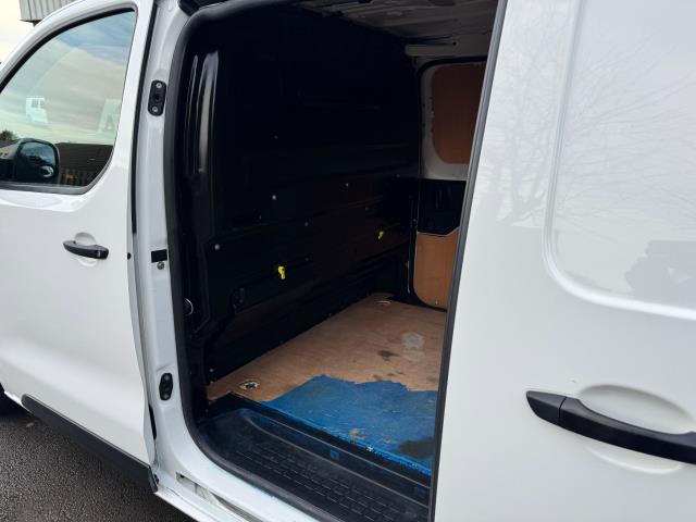 2021 Peugeot Expert L1 1400 2.0 Bluehdi 120 Professional Van EURO 6 (NU21TGN) Image 42