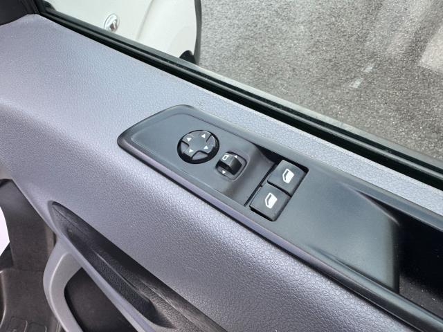 2021 Peugeot Expert L1 1400 2.0 Bluehdi 120 Professional Van EURO 6 (NU21TGN) Image 20