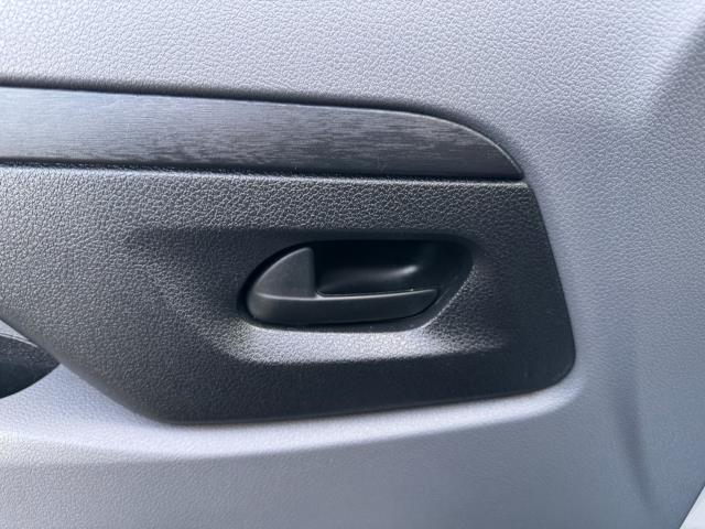 2021 Peugeot Expert L1 1400 2.0 Bluehdi 120 Professional Van EURO 6 (NU21TGN) Image 39