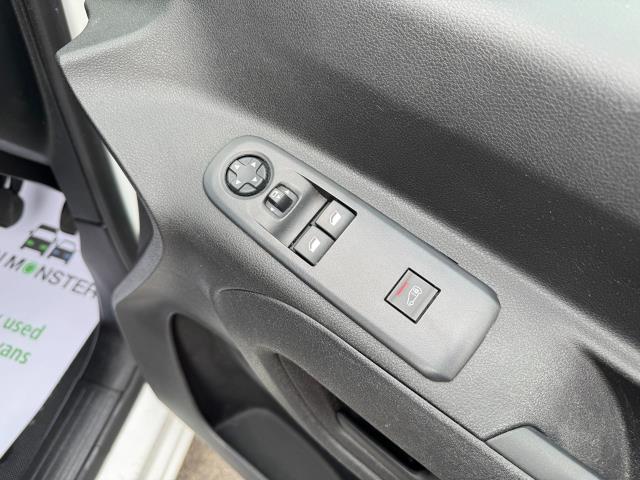 2021 Peugeot Partner 1000 1.5 Bluehdi 100 Professional Van EURO 6 (NU21TLF) Image 19