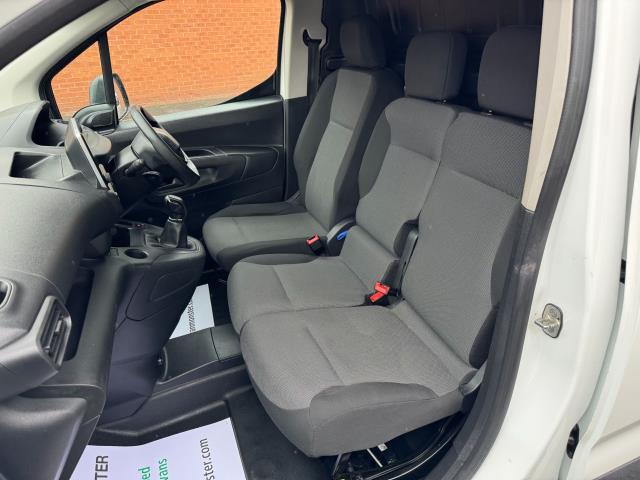 2021 Peugeot Partner 950 1.5 Bluehdi 100 Professional LONG Van (NU21TLX) Image 31