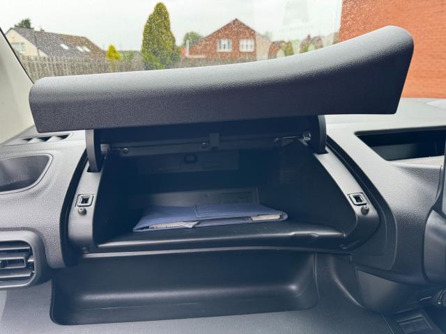 2021 Peugeot Partner 950 1.5 Bluehdi 100 Professional LONG Van (NU21TLX) Image 37