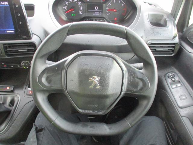 2021 Peugeot Partner 950 1.5 Bluehdi 100 Professional Van (NU21TXN) Image 16