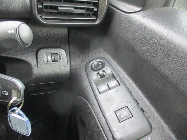 2021 Peugeot Partner 950 1.5 Bluehdi 100 Professional Van (NU21TXN) Image 17