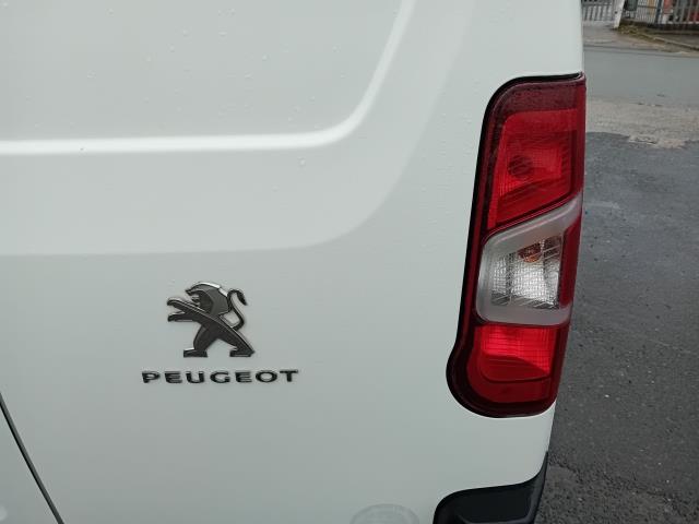 2021 Peugeot Partner L2 950 1.5BLUE HDI 100PS PROFESSIONAL EURO 6 (NU21TXO) Image 42