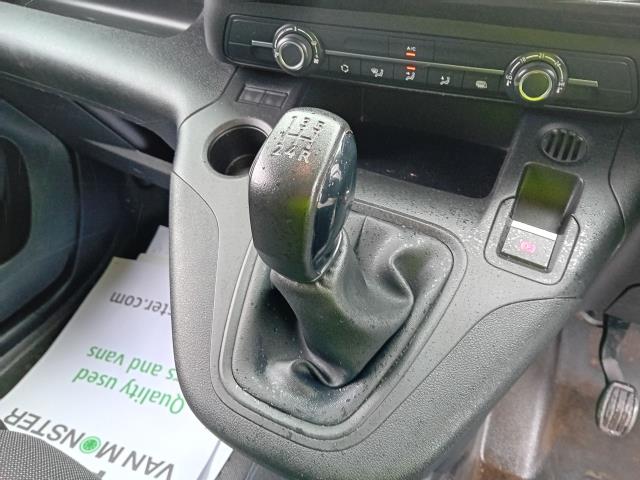 2021 Peugeot Partner L2 950 1.5BLUE HDI 100PS PROFESSIONAL EURO 6 (NU21TXO) Image 16