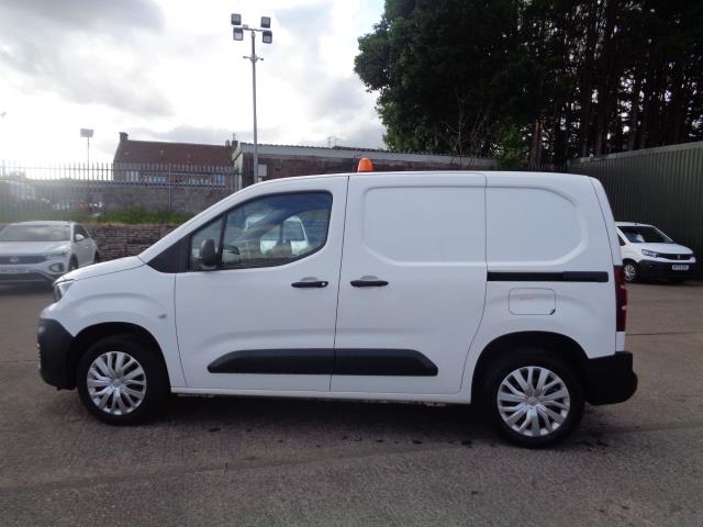 2021 Peugeot Partner 1000 1.5 Bluehdi 100 Professional Van (NU21UXN) Image 6